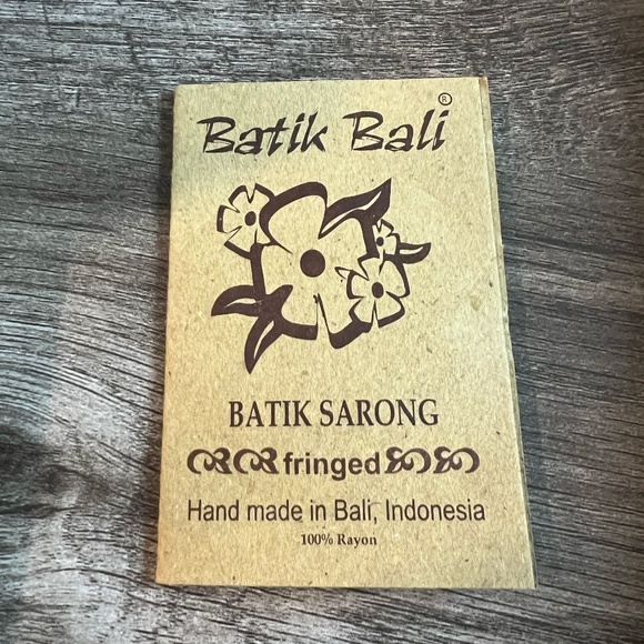 Batik Bali Sarong, Blue and Gold - Picture 3 of 7